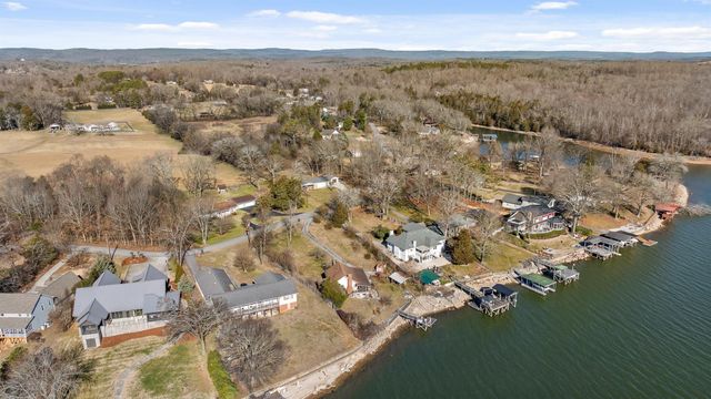 2296 N Shore Acres Road, Soddy Daisy, TN 37379