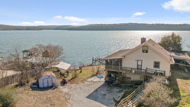 2296 N Shore Acres Road, Soddy Daisy, TN 37379