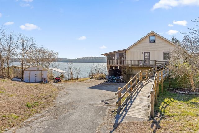 2296 N Shore Acres Road, Soddy Daisy, TN 37379