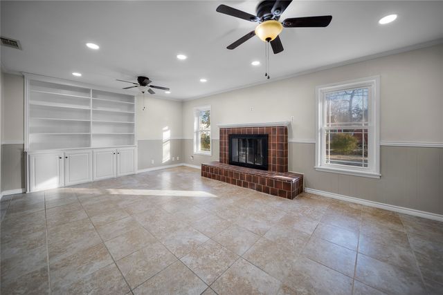 604 E PENNSYLVANIA, Van, TX 75790
