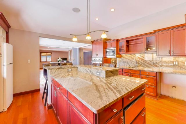 13844 Mettawa Lane, Mettawa, IL 60045