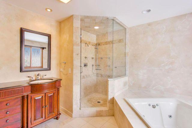 13844 Mettawa Lane, Mettawa, IL 60045