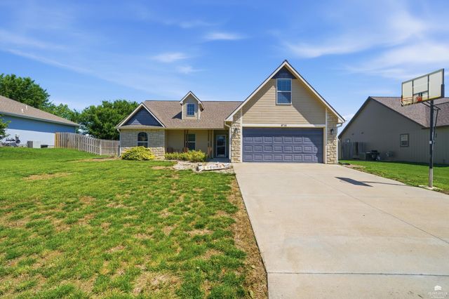 8715 William Drive, Manhattan, KS 66502
