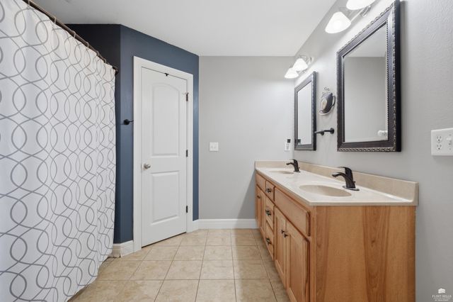 8715 William Drive, Manhattan, KS 66502