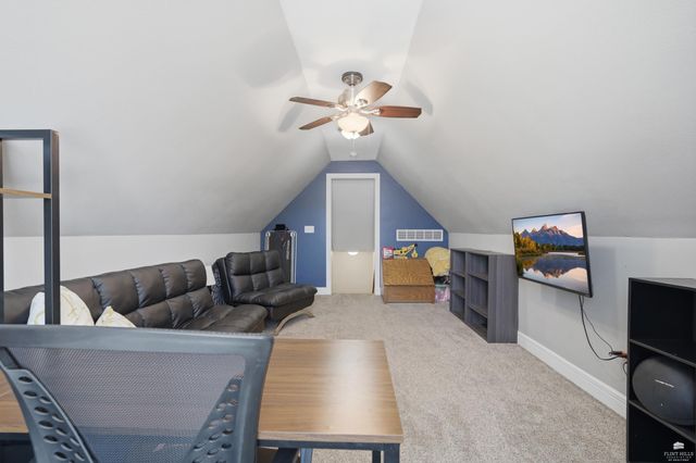 8715 William Drive, Manhattan, KS 66502