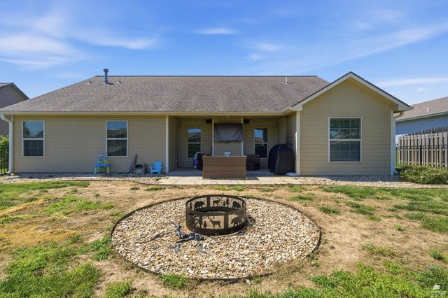 8715 William Drive, Manhattan, KS 66502