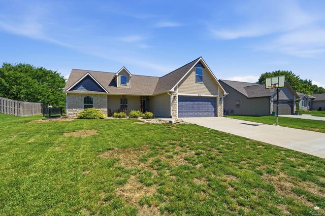 8715 William Drive, Manhattan, KS 66502