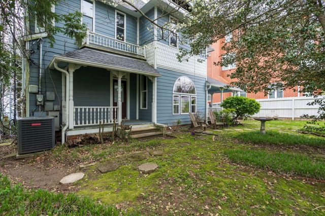 1117 E Brow Road, Lookout Mountain, TN 37350