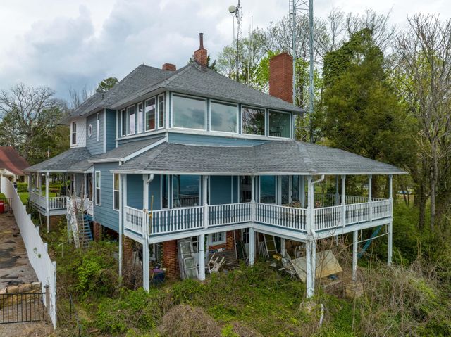 1117 E Brow Road, Lookout Mountain, TN 37350