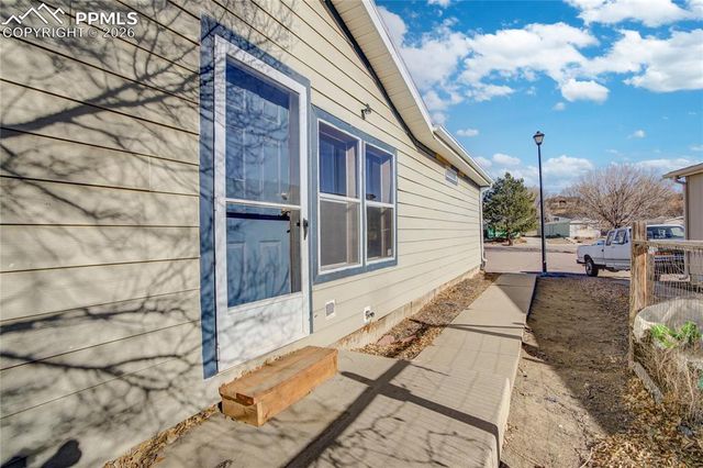 973 Desert Circle, Fountain, CO 80817