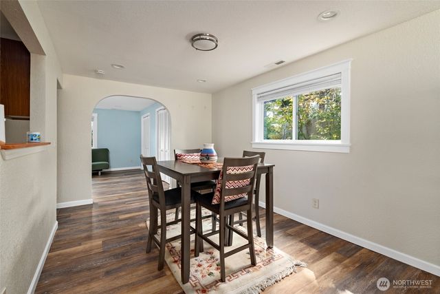 1925 NE 8th Avenue, Oak Harbor, WA 98277