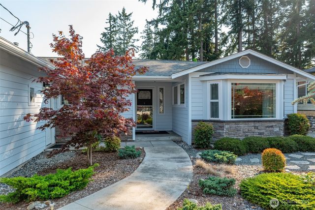 1925 NE 8th Avenue, Oak Harbor, WA 98277