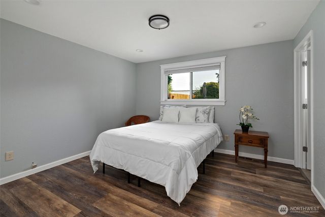1925 NE 8th Avenue, Oak Harbor, WA 98277