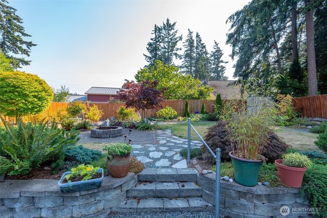 1925 NE 8th Avenue, Oak Harbor, WA 98277