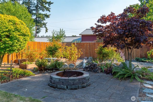 1925 NE 8th Avenue, Oak Harbor, WA 98277
