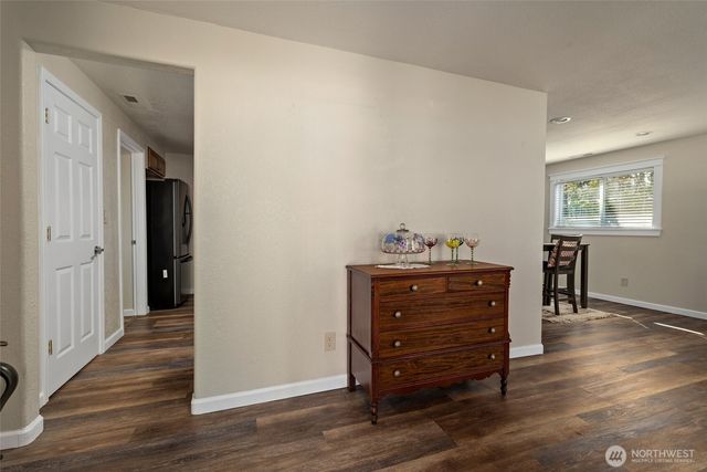 1925 NE 8th Avenue, Oak Harbor, WA 98277