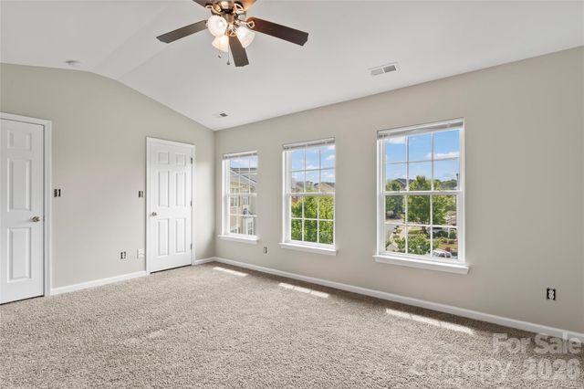 9768 Walkers Glen Drive NW, Concord, NC 28027