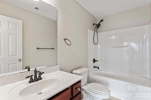 9768 Walkers Glen Drive NW, Concord, NC 28027