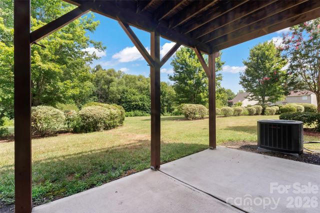 9768 Walkers Glen Drive NW, Concord, NC 28027