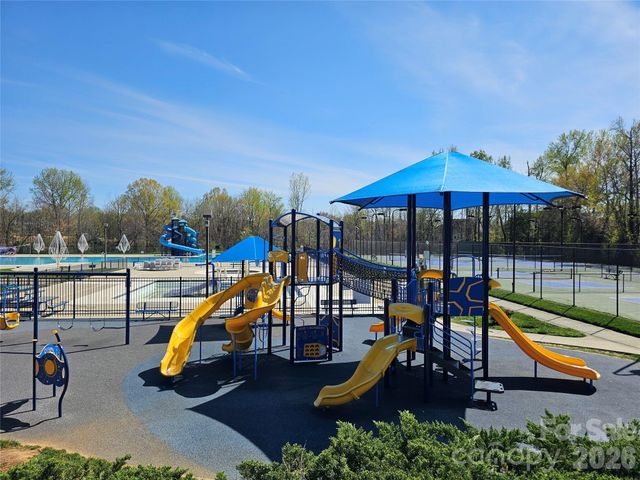 9768 Walkers Glen Drive NW, Concord, NC 28027