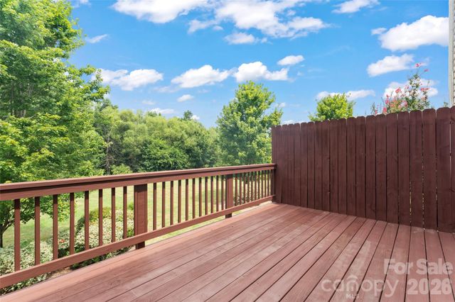 9768 Walkers Glen Drive NW, Concord, NC 28027