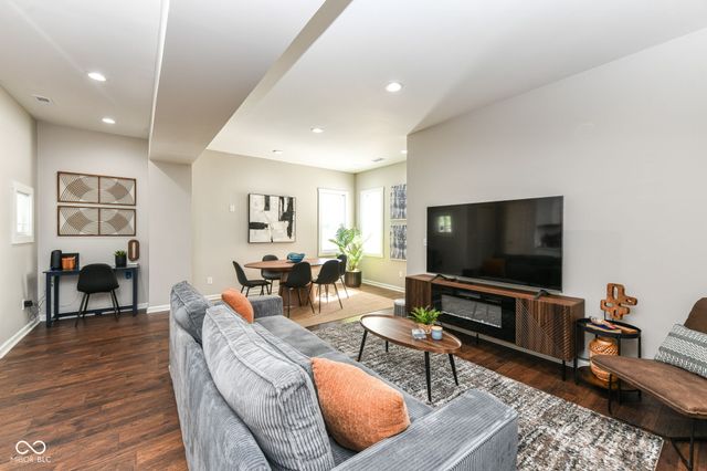 1821 S East Street, Indianapolis, IN 46225