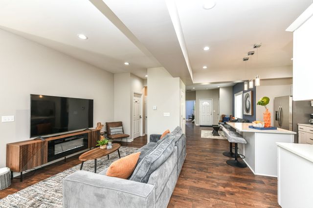 1821 S East Street, Indianapolis, IN 46225