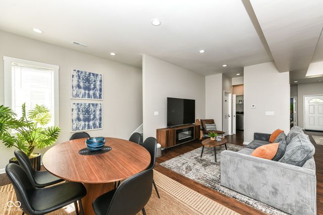 1821 S East Street, Indianapolis, IN 46225