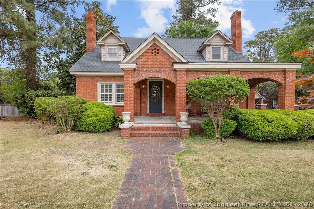 209 E 18th Street, Lumberton, NC 28358 — exterior