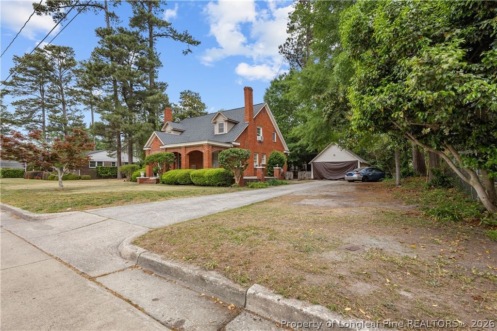 209 E 18th Street, Lumberton, NC 28358 — photo 3