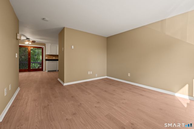 1581 Meriden Waterbury Turnpike 8, Southington, CT 06489