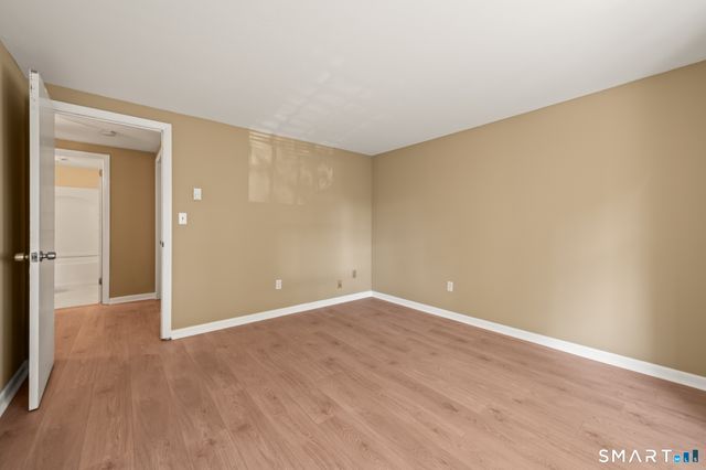 1581 Meriden Waterbury Turnpike 8, Southington, CT 06489