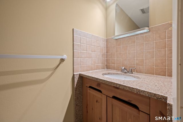 1581 Meriden Waterbury Turnpike 8, Southington, CT 06489