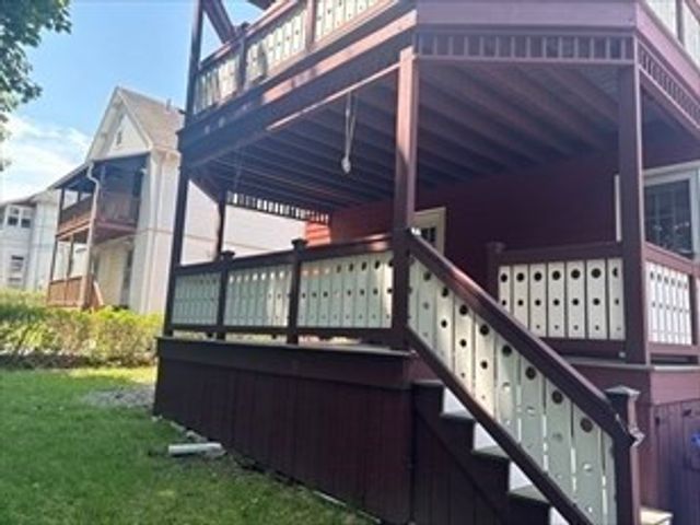 93 Lawton St. 1, Brookline, MA 02446