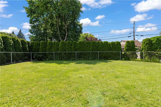 104 Rahway Road, Gates, NY 14606