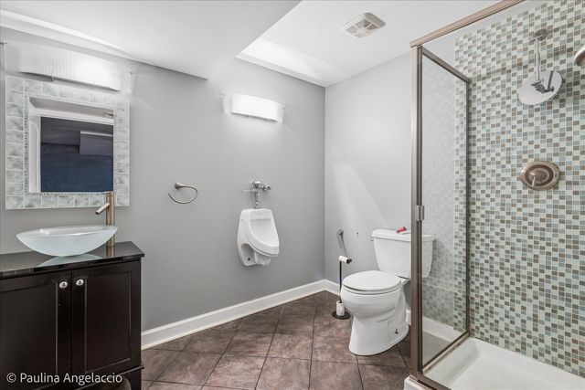 2401 Stonybrook Street, Wauconda, IL 60084