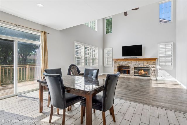 2401 Stonybrook Street, Wauconda, IL 60084