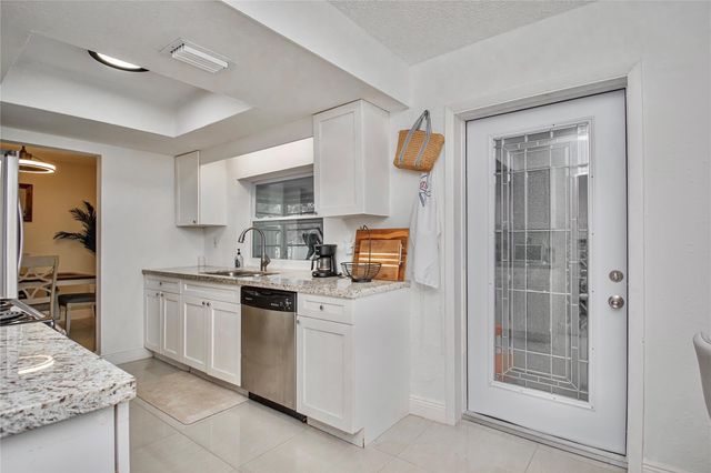 4944 NW 55th Street, Tamarac, FL 33319