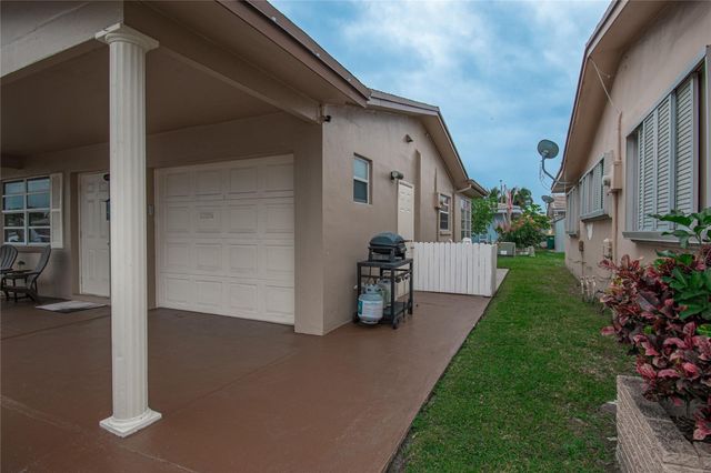 4944 NW 55th Street, Tamarac, FL 33319