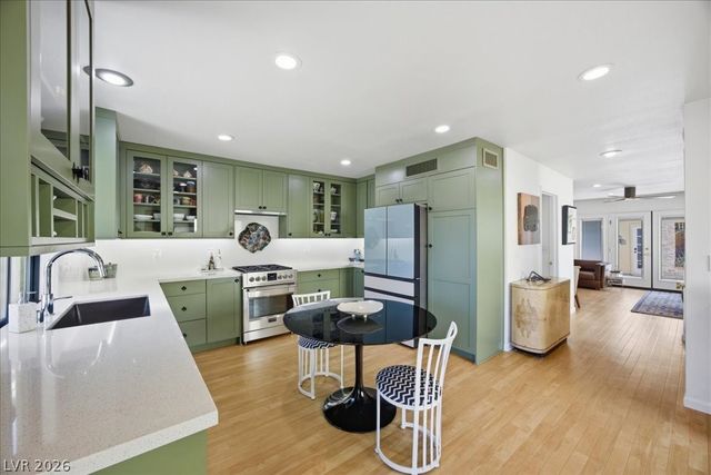 3161 Bel Air Drive, Las Vegas, NV 89109