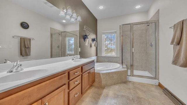 255 Fairway Meadows LANE, Sheboygan Falls, WI 53085