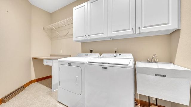255 Fairway Meadows LANE, Sheboygan Falls, WI 53085