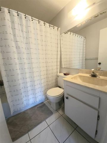 3249 BENEVA ROAD 204, Sarasota, FL 34232