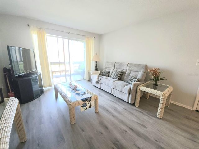 3249 BENEVA ROAD 204, Sarasota, FL 34232