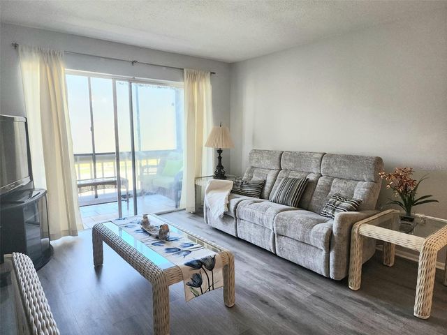 3249 BENEVA ROAD 204, Sarasota, FL 34232