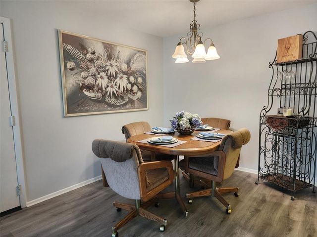 3249 BENEVA ROAD 204, Sarasota, FL 34232