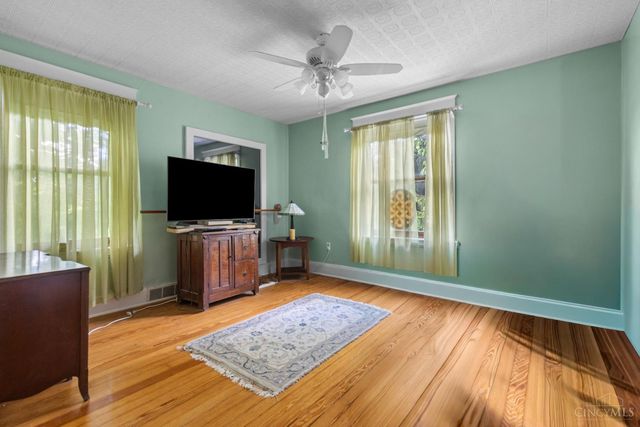 250 E Broadway Street, Loveland, OH 45140