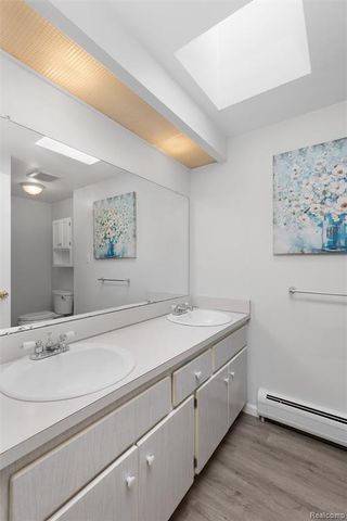 25376 Lyncastle Street, Farmington, MI 48336