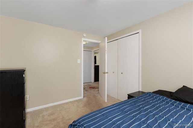 25376 Lyncastle Street, Farmington, MI 48336