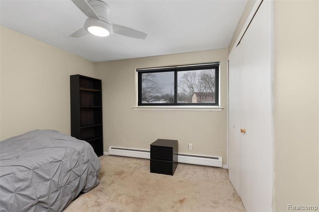 25376 Lyncastle Street, Farmington, MI 48336